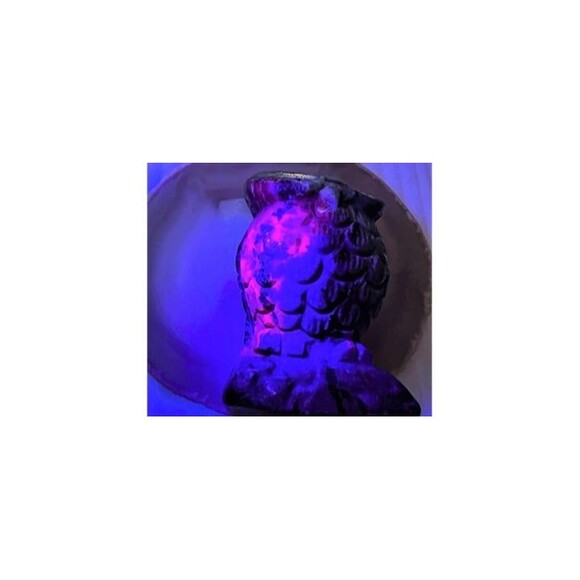 Ruby Zoisite Owl Carving - Picture 11 of 12